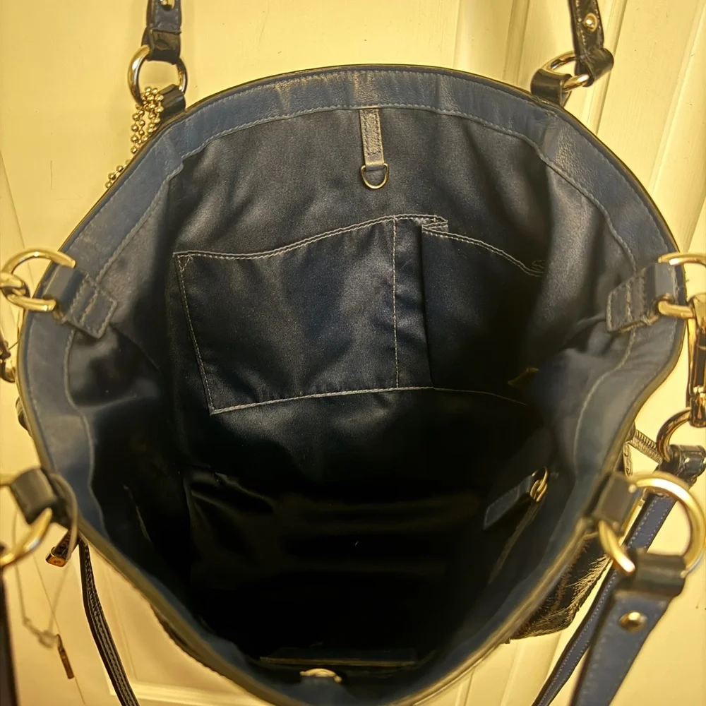 Like New Coach ๐ฅ Vintage Audrey Patent Leather Navy Tote Shoulder Bag - Picture 11 of 14